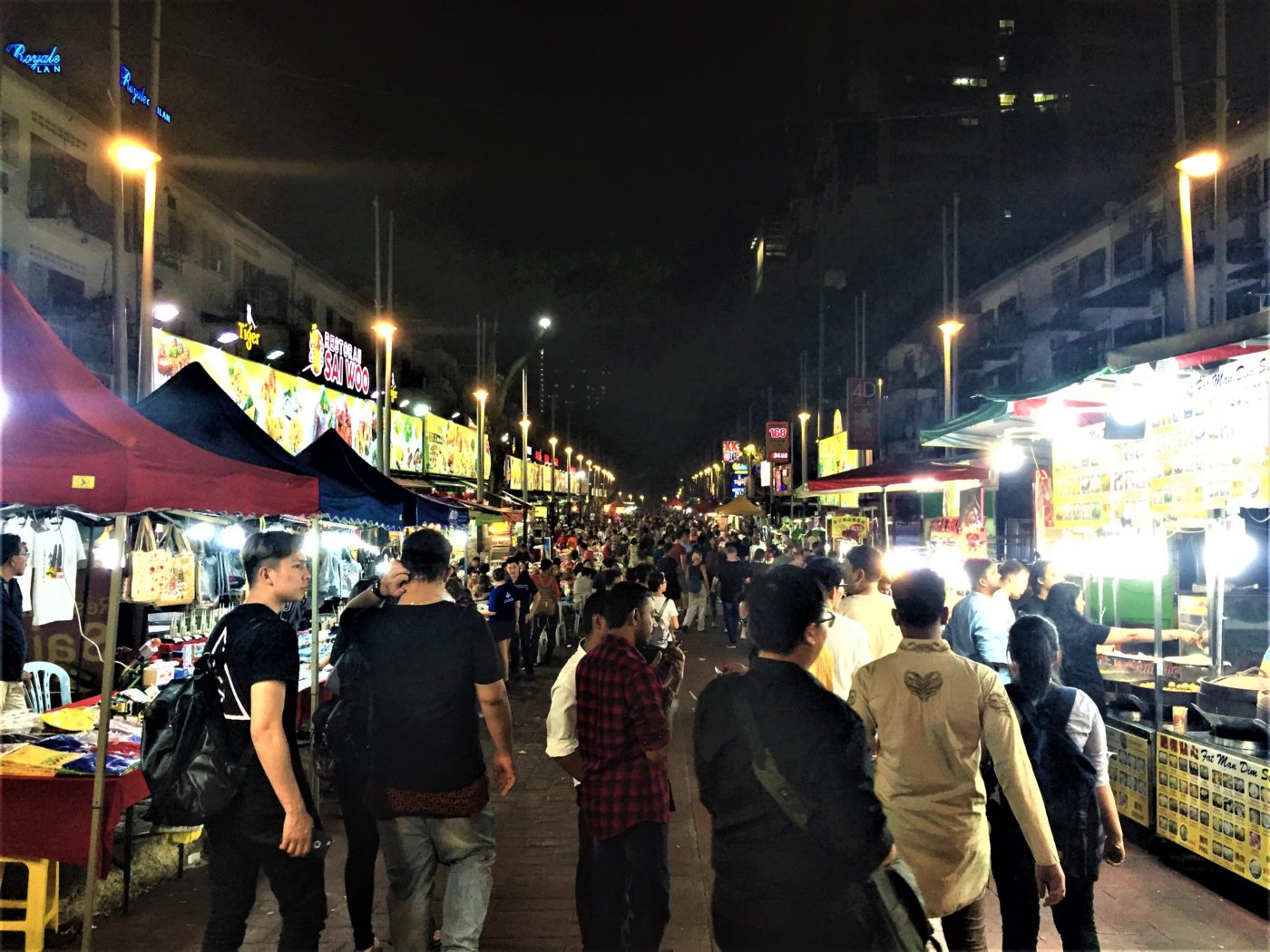 Jalan Alor Food Street at Bukit Bintang in Kuala Lumpur - Driftsoul